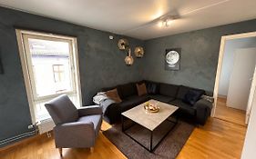 Super Central 3-Bedroom Apartment